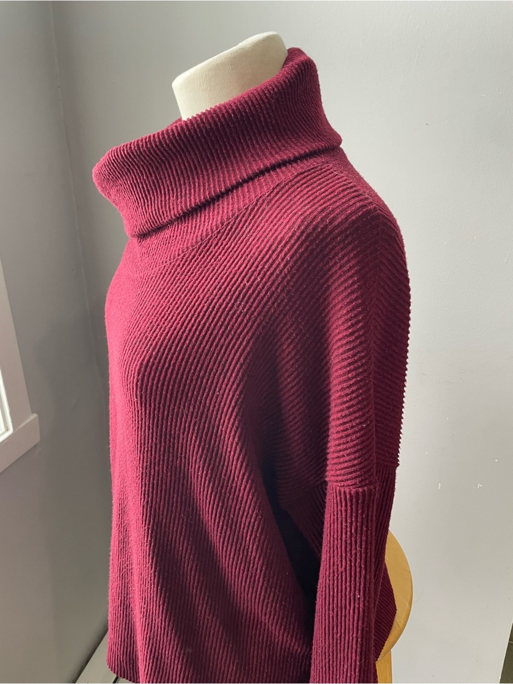 Burgundy Cowl Neck Ribbed Sweater L - Picture 2 of 10